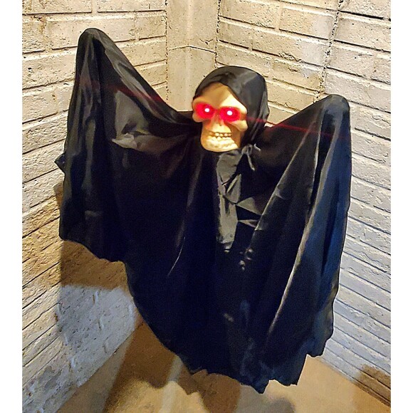 VTG Animated Grim Reaper Hanger Shakes Eyes Glow Red Noise Activated Gemmy 1993 - Picture 5 of 11